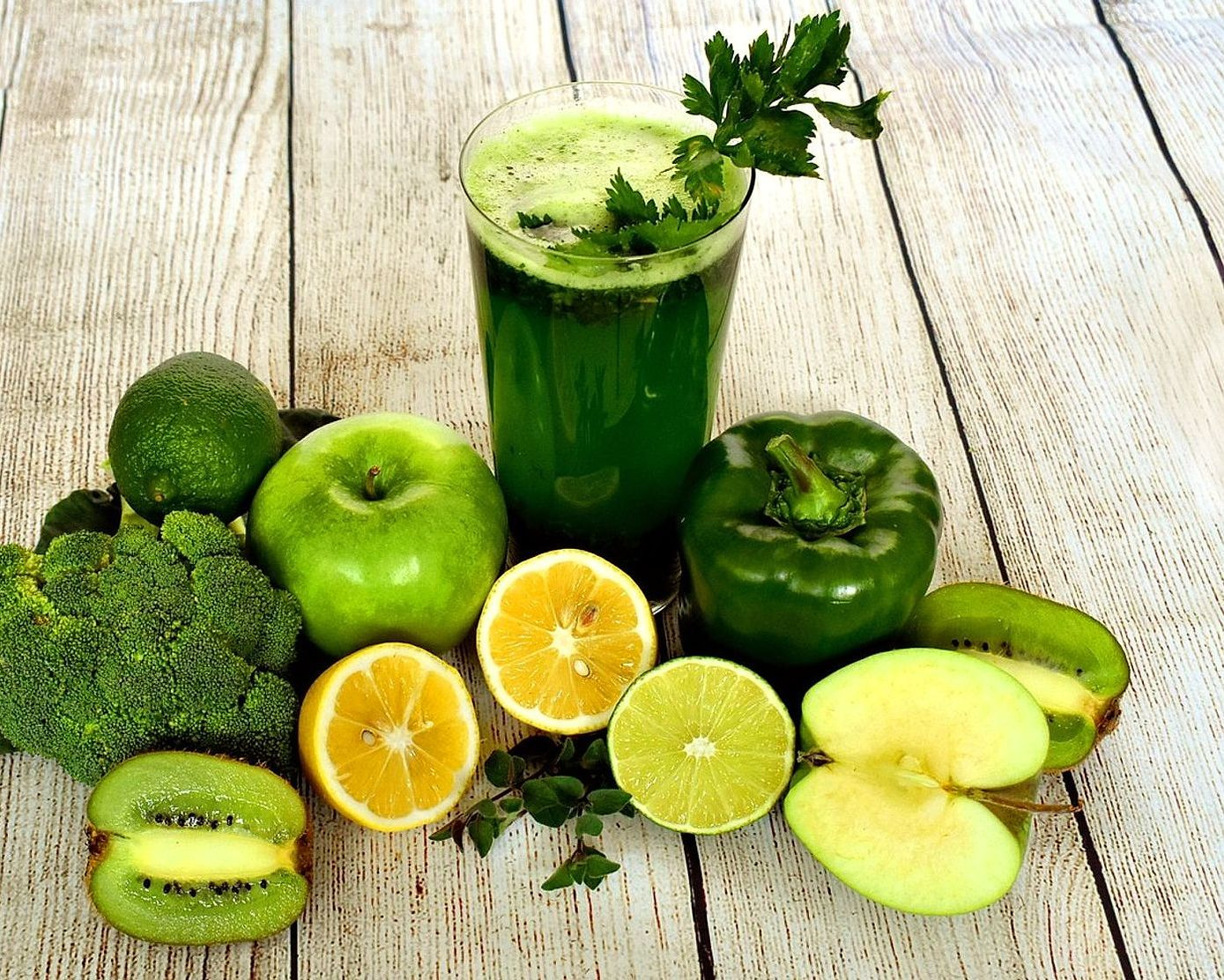 Smoothie ve Meyve Suyu Barımız